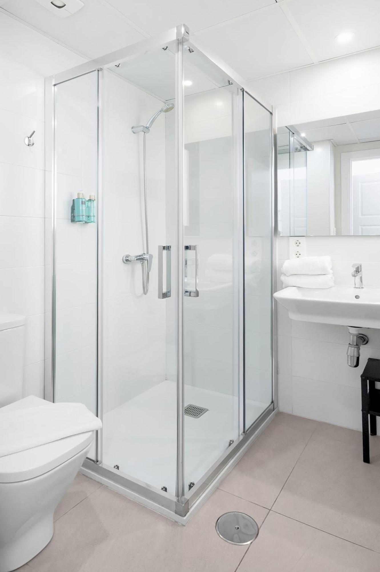 Apartamentos Isabella By Concept Flats Гранада Екстериор снимка
