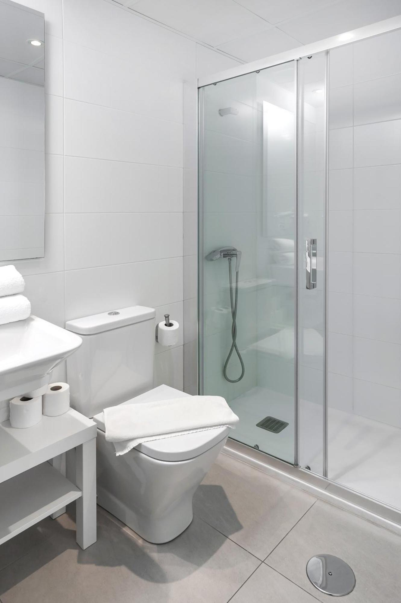 Apartamentos Isabella By Concept Flats Гранада Екстериор снимка