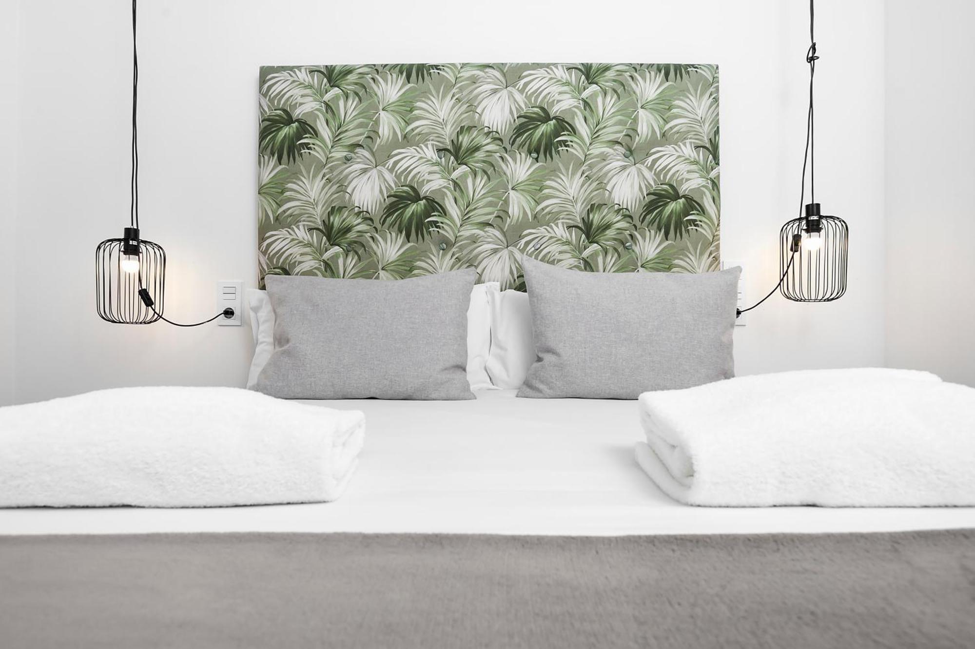 Apartamentos Isabella By Concept Flats Гранада Екстериор снимка