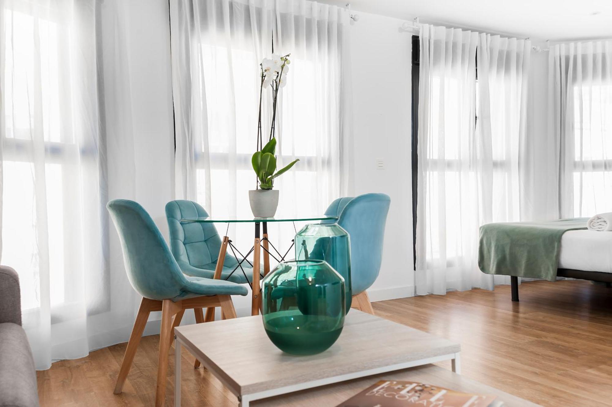 Apartamentos Isabella By Concept Flats Гранада Екстериор снимка