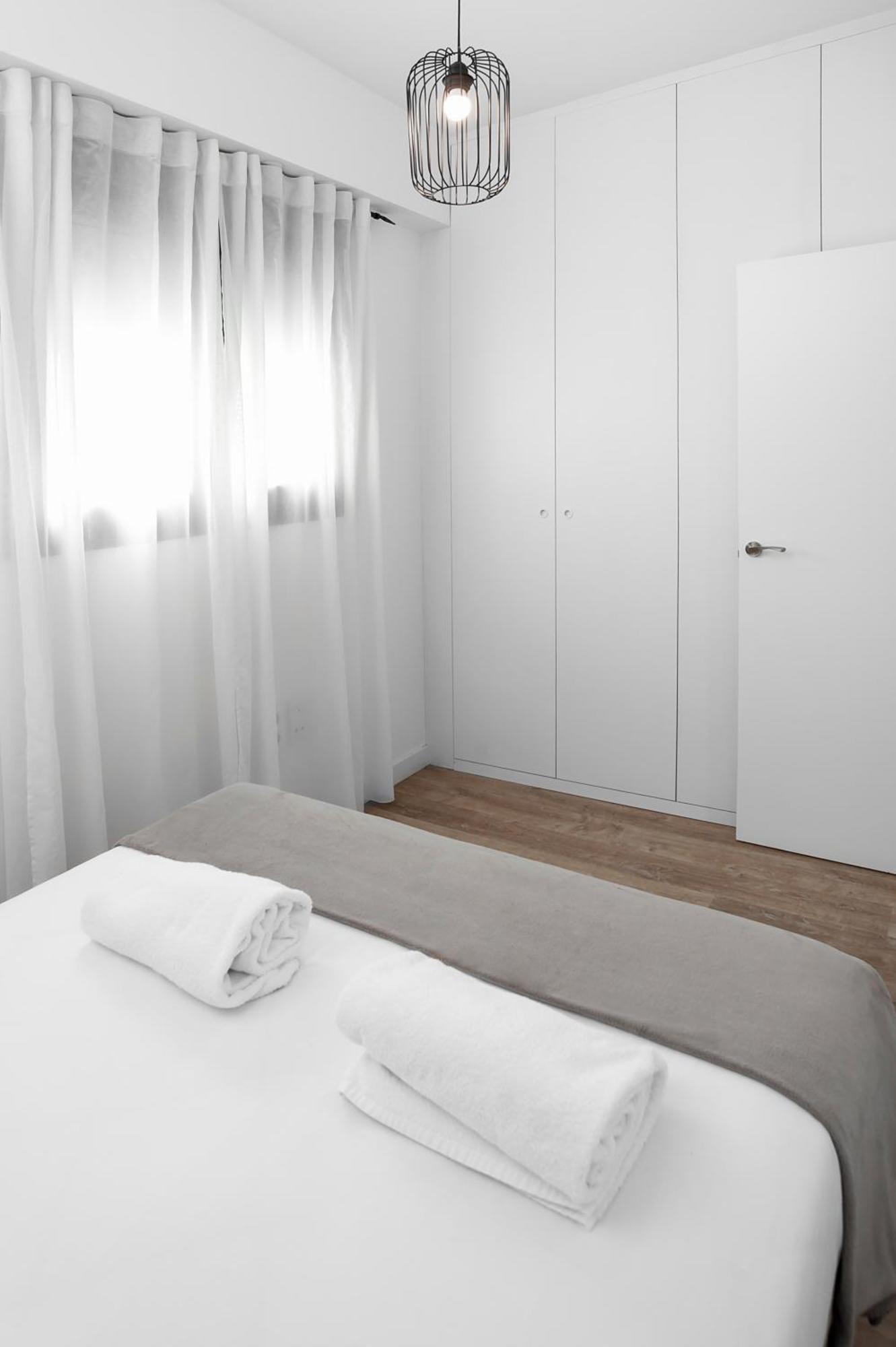 Apartamentos Isabella By Concept Flats Гранада Екстериор снимка