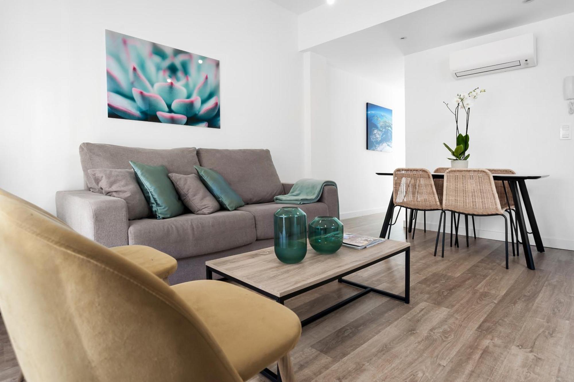 Apartamentos Isabella By Concept Flats Гранада Екстериор снимка