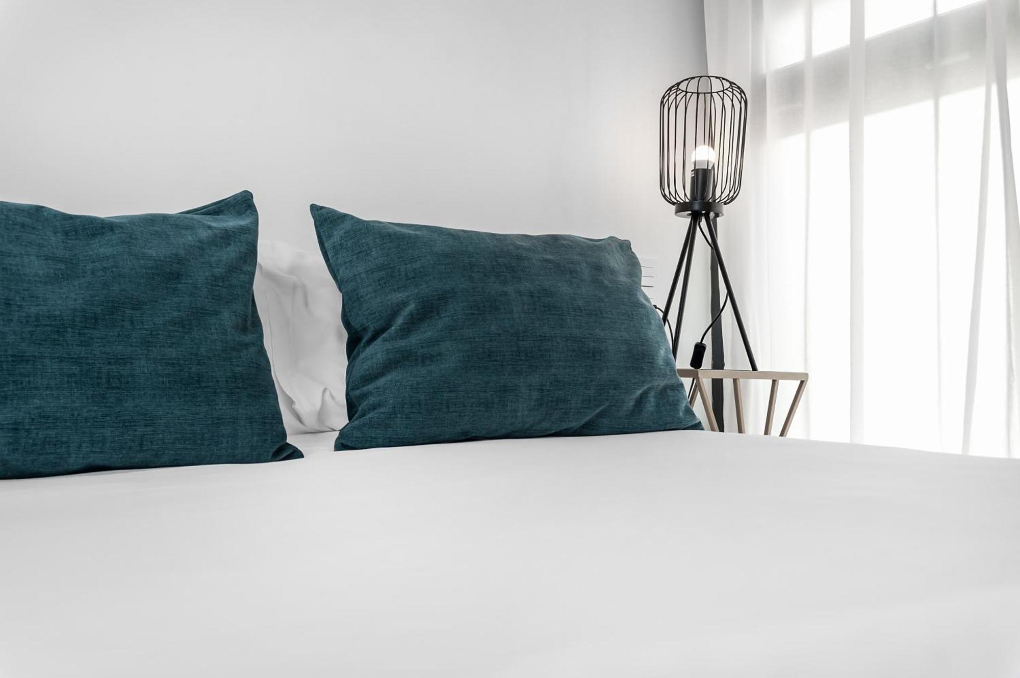 Apartamentos Isabella By Concept Flats Гранада Екстериор снимка