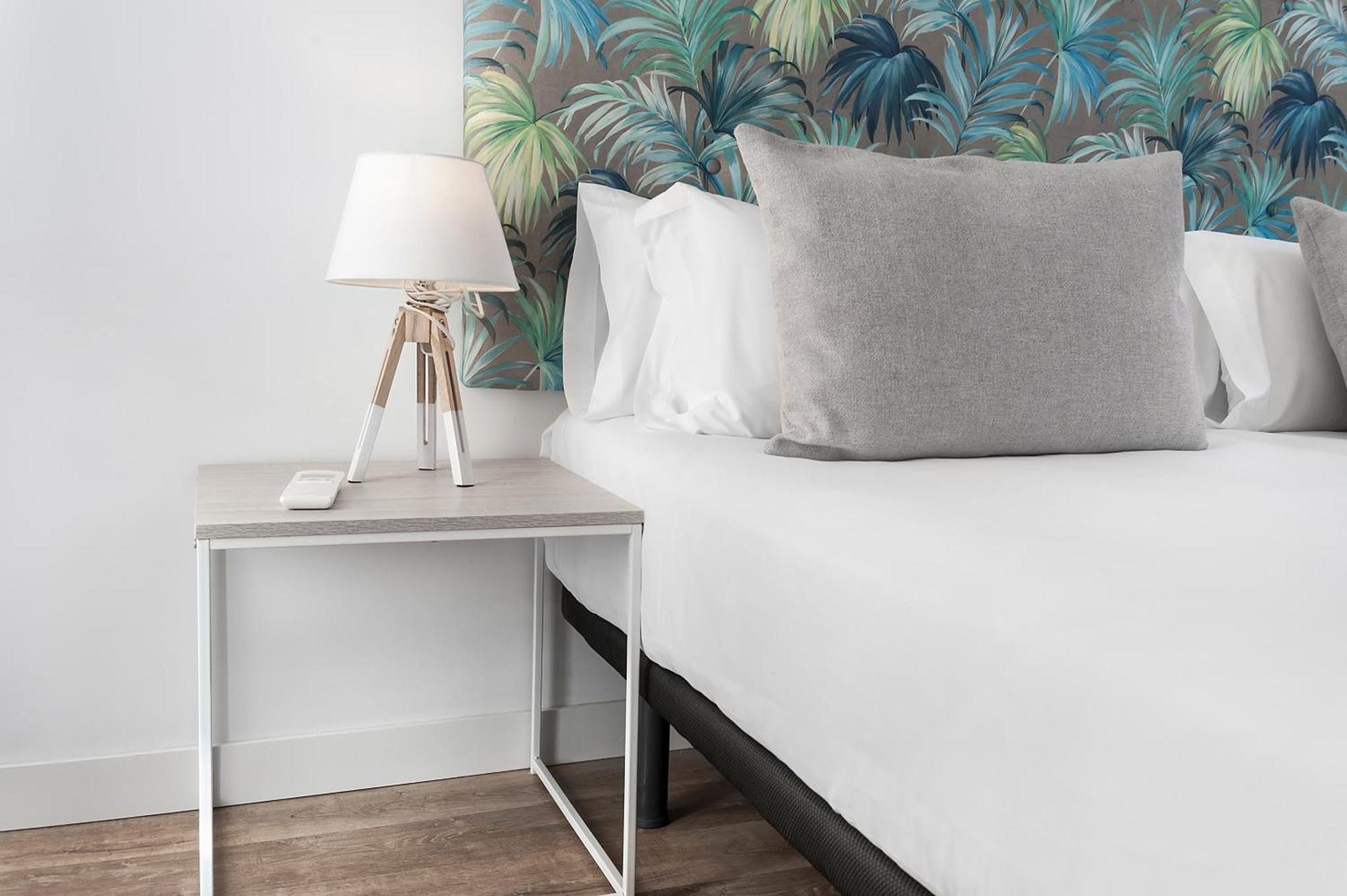 Apartamentos Isabella By Concept Flats Гранада Екстериор снимка